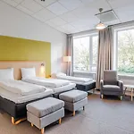 Western Sverre 4*