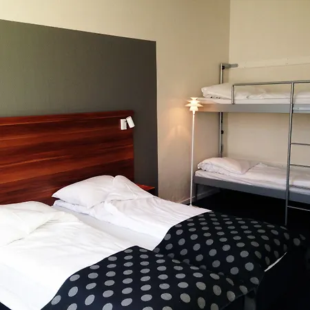 Western Sverre 4*
