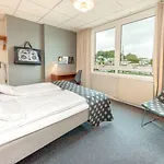 Western Sverre 4*