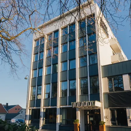 ホテル　スヴェール 4* サンネス