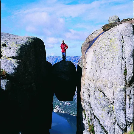 ホテル ホテル　スヴェール 4*